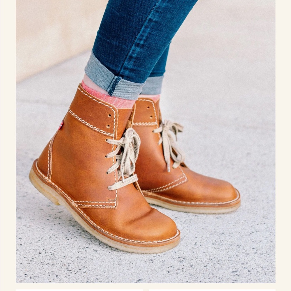 Women's Tan Leather Lace-Up Ankle Boots